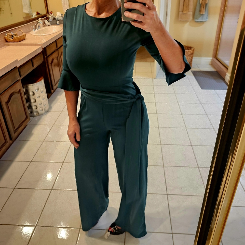 Womens Medium half sleeve Belted green one piece pants jumpsuit